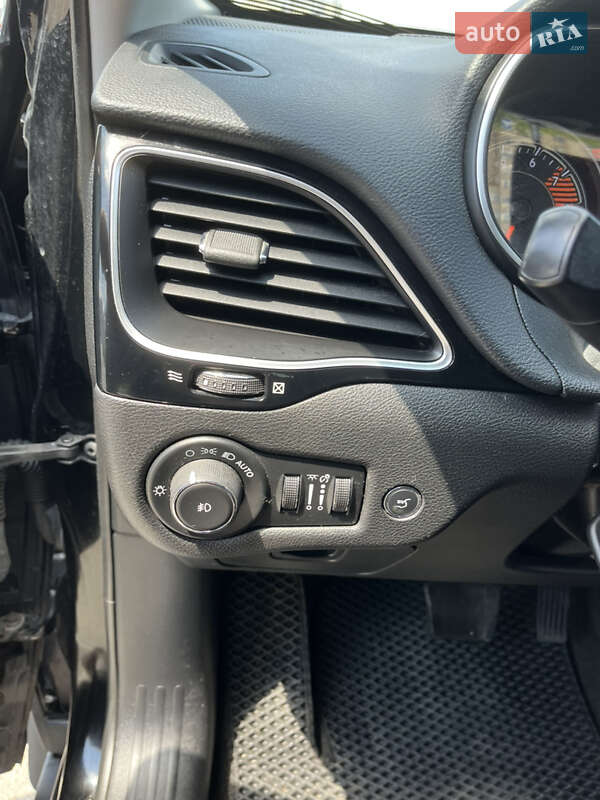 Внедорожник / Кроссовер Jeep Cherokee 2019 в Ивано-Франковске