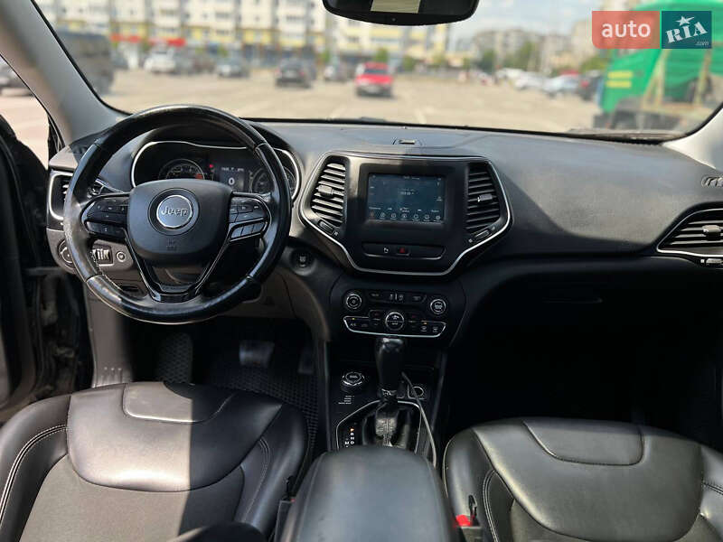 Внедорожник / Кроссовер Jeep Cherokee 2019 в Ивано-Франковске