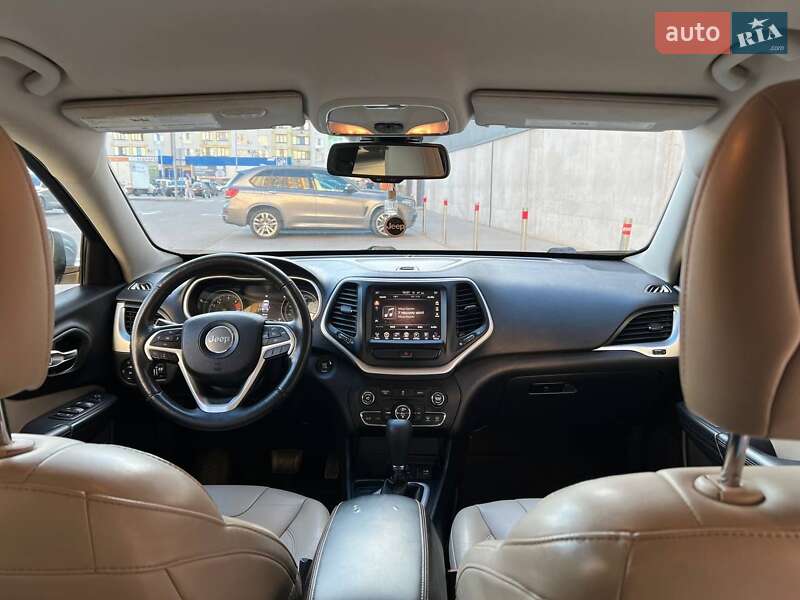 Позашляховик / Кросовер Jeep Cherokee 2015 в Києві
