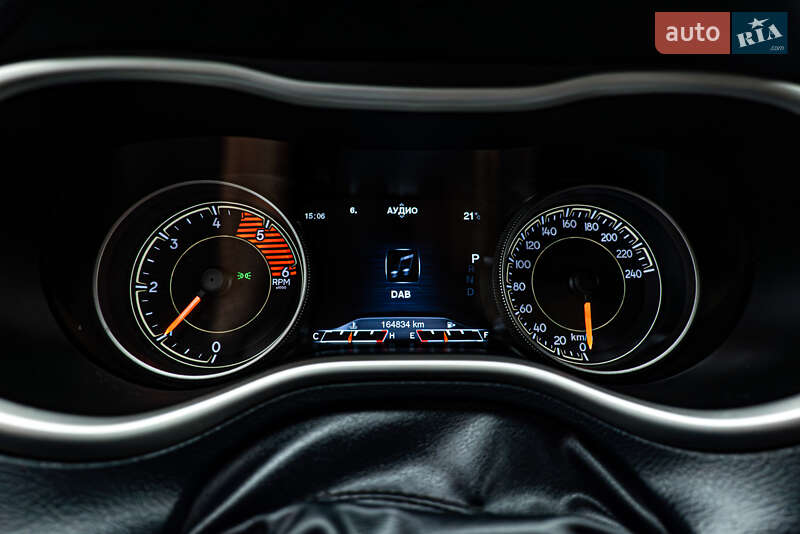 Внедорожник / Кроссовер Jeep Cherokee 2015 в Киеве фото 7 Внедорожник / Кроссовер Jeep Cherokee 2015 в Киеве