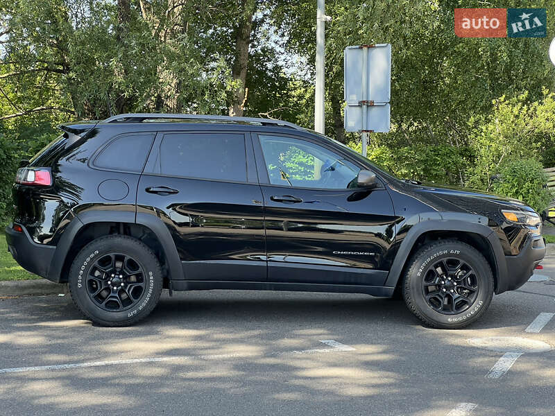 Позашляховик / Кросовер Jeep Cherokee 2021 в Києві