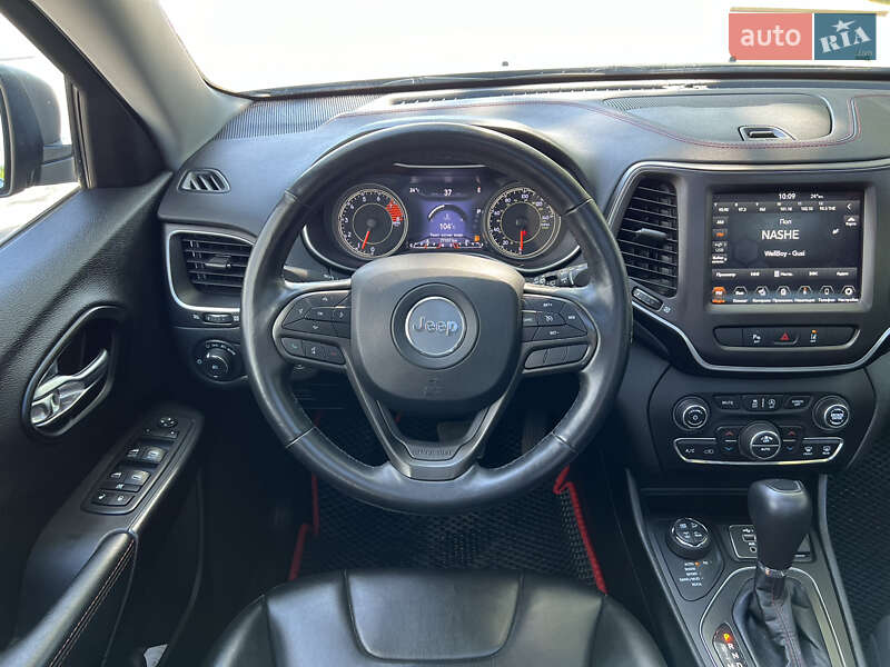 Позашляховик / Кросовер Jeep Cherokee 2021 в Києві