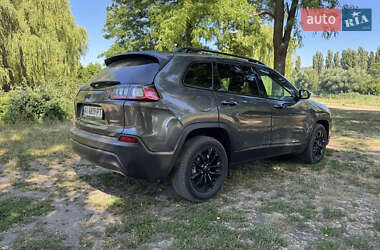Внедорожник / Кроссовер Jeep Cherokee 2018 в 