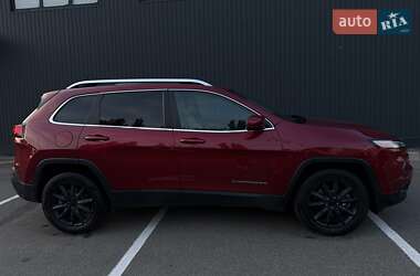 Внедорожник / Кроссовер Jeep Cherokee 2016 в Киеве