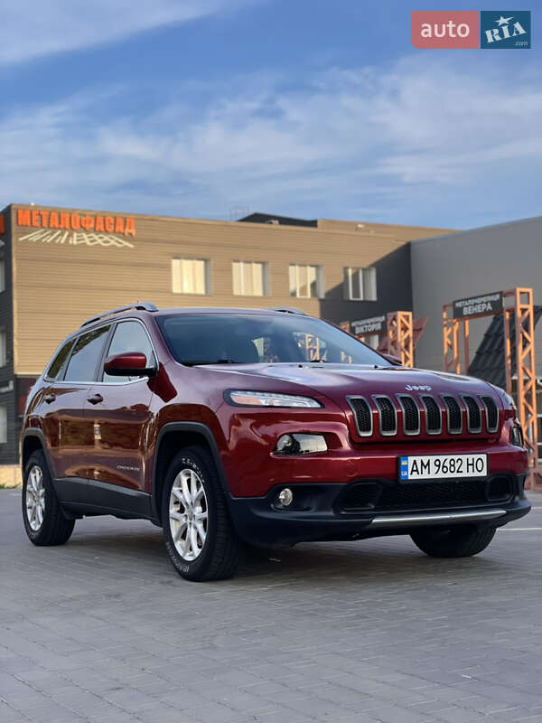 Внедорожник / Кроссовер Jeep Cherokee 2016 в Житомире