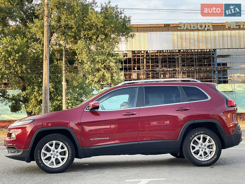 Внедорожник / Кроссовер Jeep Cherokee 2016 в Житомире