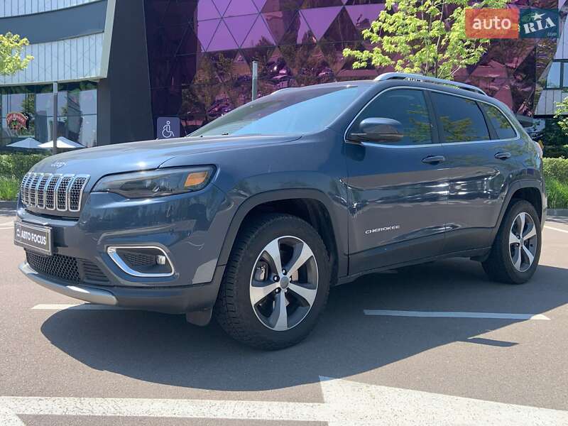 Внедорожник / Кроссовер Jeep Cherokee 2020 в Киеве