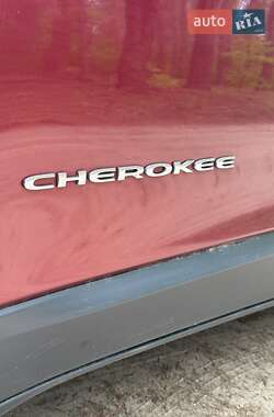 Внедорожник / Кроссовер Jeep Cherokee 2018 в 