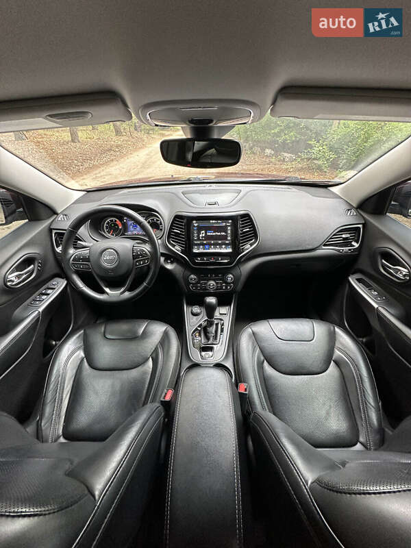Внедорожник / Кроссовер Jeep Cherokee 2018 в Белогородке