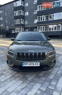 Позашляховик / Кросовер Jeep Cherokee 2019 в 