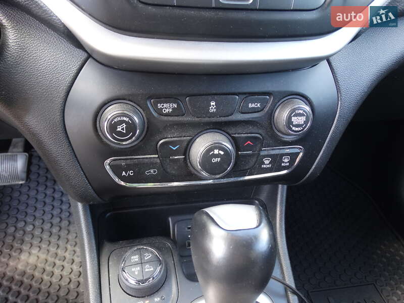 Внедорожник / Кроссовер Jeep Cherokee 2015 в Киеве фото 25 Внедорожник / Кроссовер Jeep Cherokee 2015 в Киеве