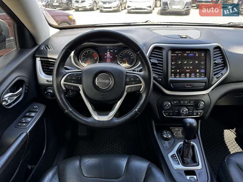 Внедорожник / Кроссовер Jeep Cherokee 2016 в Днепре