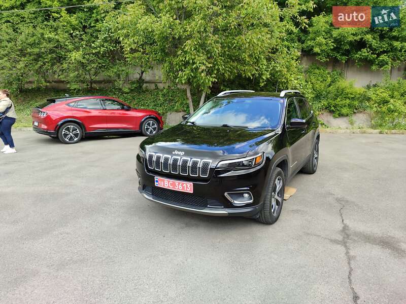 Внедорожник / Кроссовер Jeep Cherokee 2019 в Ровно