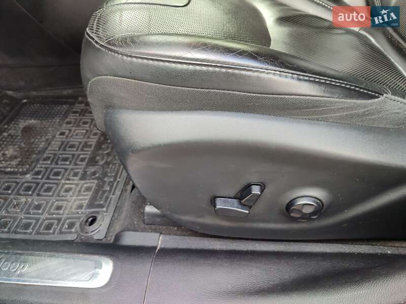 Внедорожник / Кроссовер Jeep Cherokee 2019 в Ровно