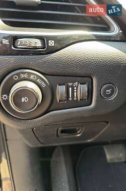 Внедорожник / Кроссовер Jeep Cherokee 2019 в 