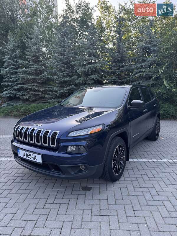 Внедорожник / Кроссовер Jeep Cherokee 2015 в Харькове