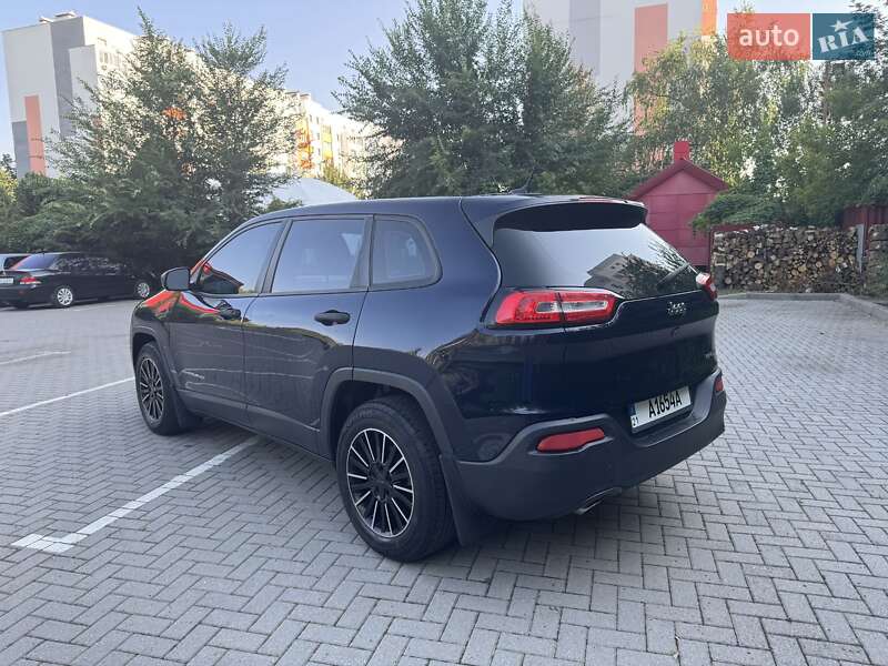 Внедорожник / Кроссовер Jeep Cherokee 2015 в Харькове