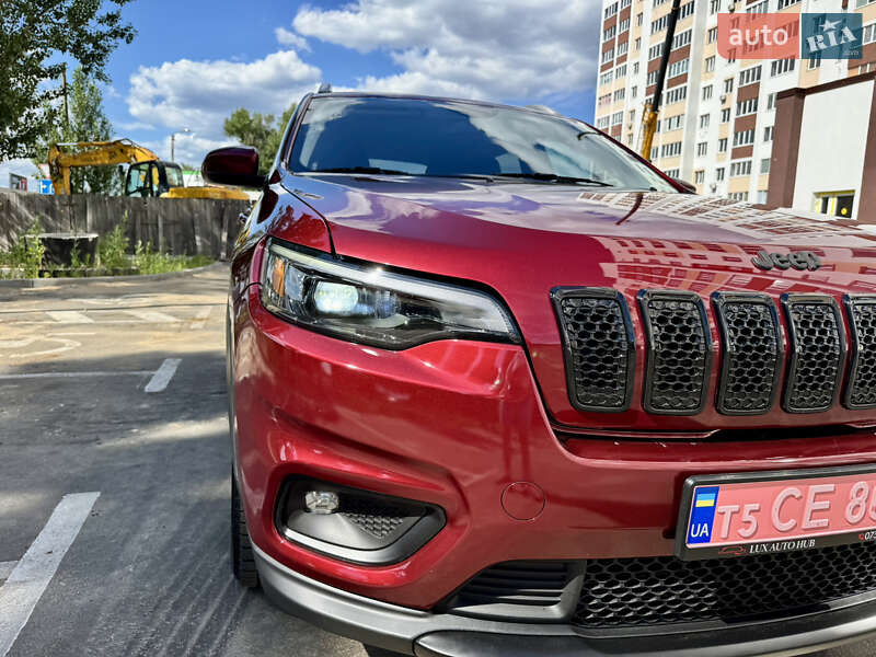 Внедорожник / Кроссовер Jeep Cherokee 2019 в Киеве