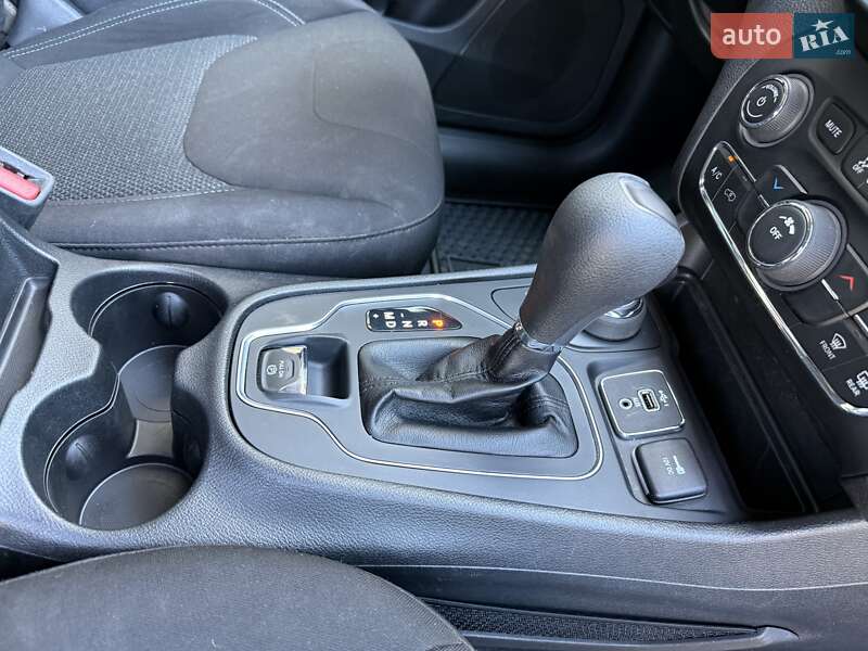 Внедорожник / Кроссовер Jeep Cherokee 2020 в Одессе