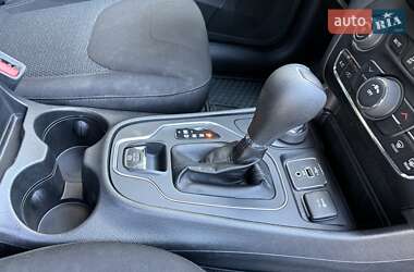 Внедорожник / Кроссовер Jeep Cherokee 2020 в 