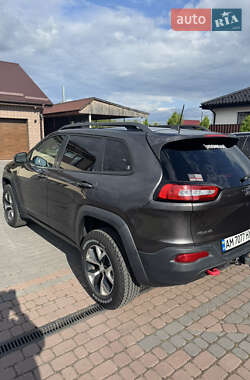 Внедорожник / Кроссовер Jeep Cherokee 2017 в 