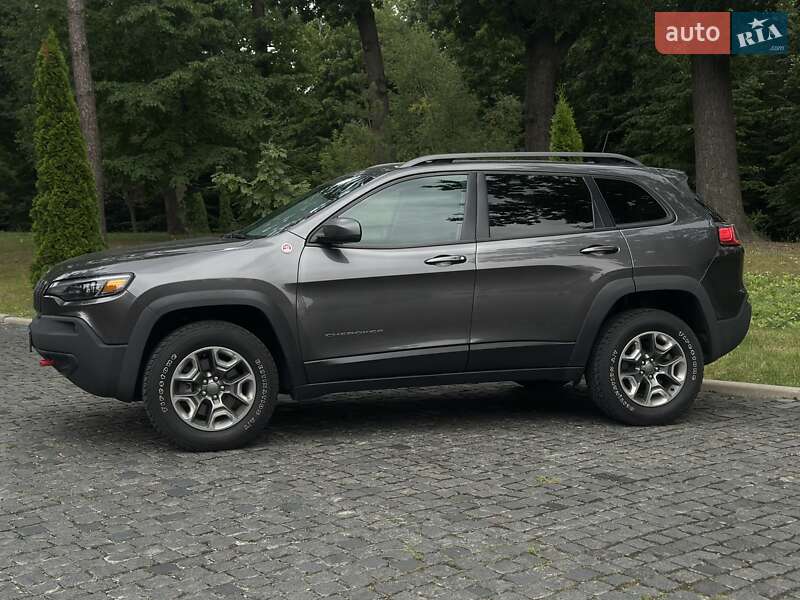 Внедорожник / Кроссовер Jeep Cherokee 2018 в Киеве