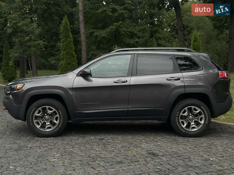 Внедорожник / Кроссовер Jeep Cherokee 2018 в Киеве