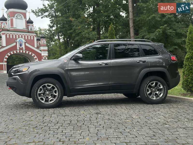 Внедорожник / Кроссовер Jeep Cherokee 2018 в Киеве