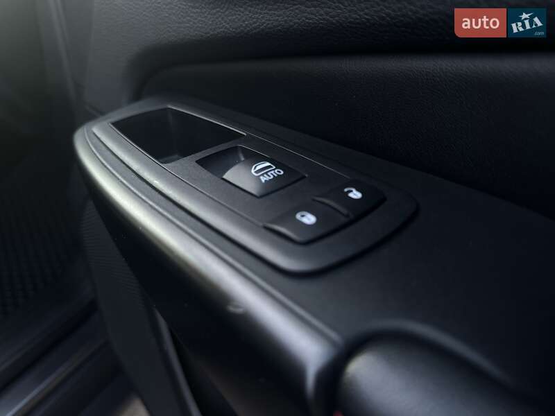 Внедорожник / Кроссовер Jeep Cherokee 2018 в Киеве
