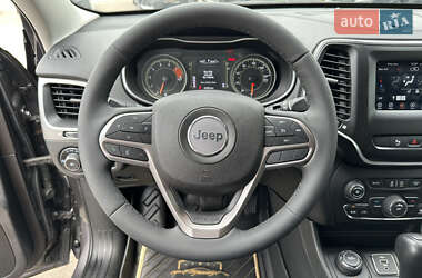 Внедорожник / Кроссовер Jeep Cherokee 2021 в 