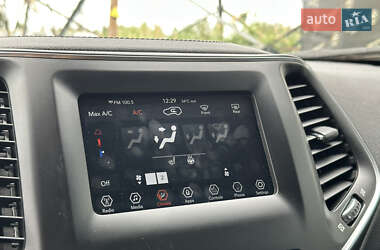 Внедорожник / Кроссовер Jeep Cherokee 2021 в 