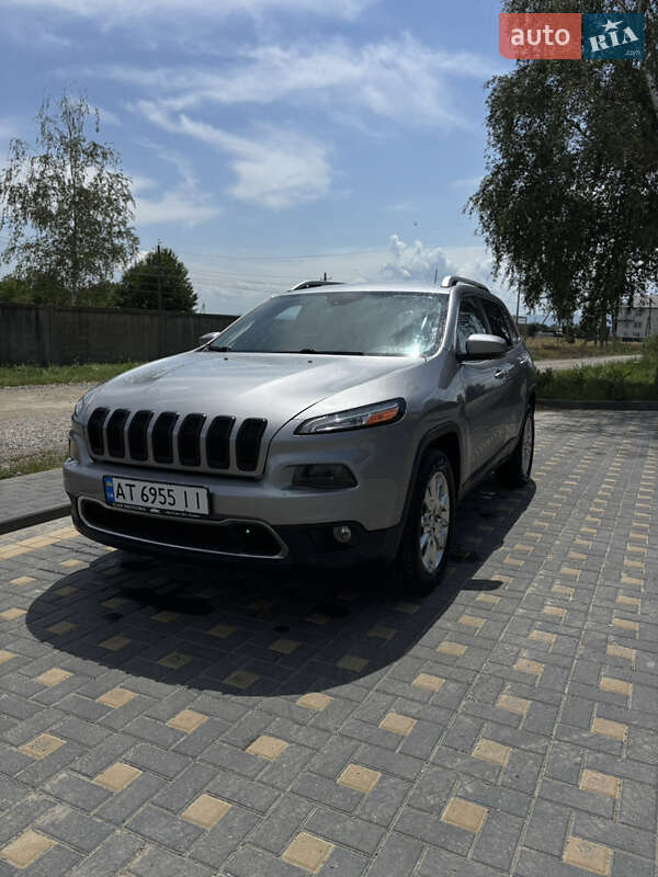 Внедорожник / Кроссовер Jeep Cherokee 2016 в Коломые