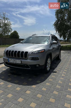 Внедорожник / Кроссовер Jeep Cherokee 2016 в 