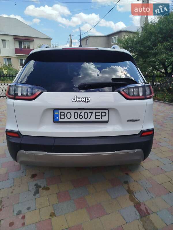 Внедорожник / Кроссовер Jeep Cherokee 2018 в Бучаче