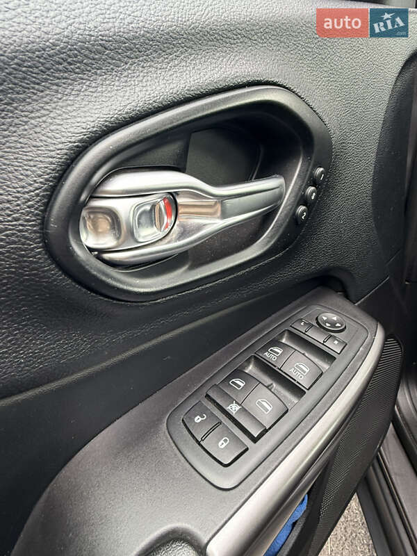 Внедорожник / Кроссовер Jeep Cherokee 2020 в Кривом Роге фото 13 Внедорожник / Кроссовер Jeep Cherokee 2020 в Кривом Роге