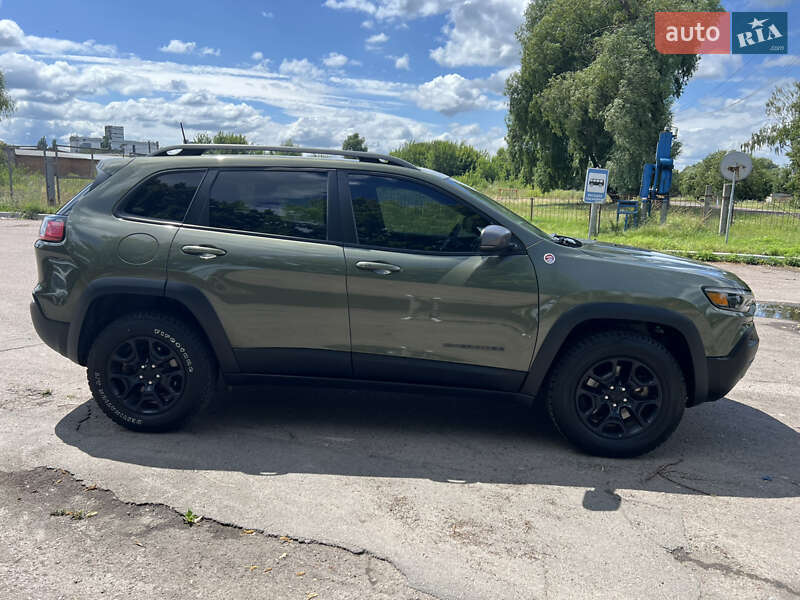 Внедорожник / Кроссовер Jeep Cherokee 2020 в Чернигове