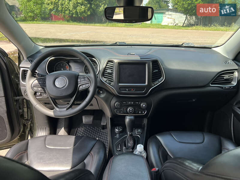 Внедорожник / Кроссовер Jeep Cherokee 2020 в Чернигове