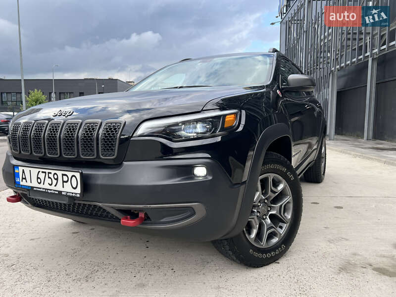 Внедорожник / Кроссовер Jeep Cherokee 2019 в Киеве