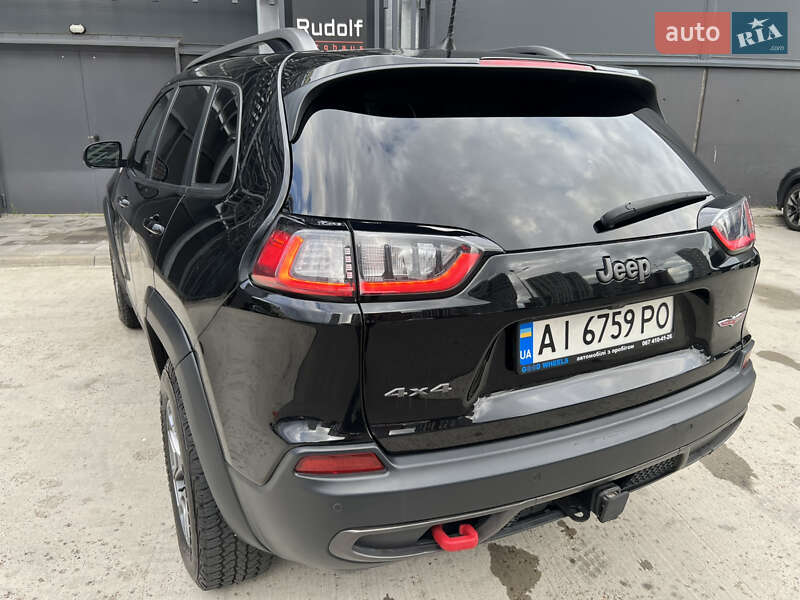 Внедорожник / Кроссовер Jeep Cherokee 2019 в Киеве