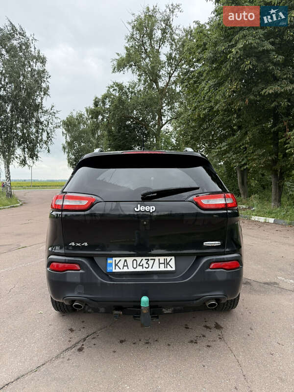 Внедорожник / Кроссовер Jeep Cherokee 2013 в Шостке