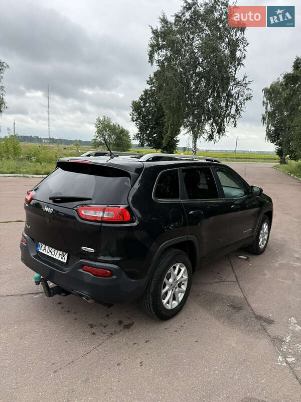 Внедорожник / Кроссовер Jeep Cherokee 2013 в Шостке