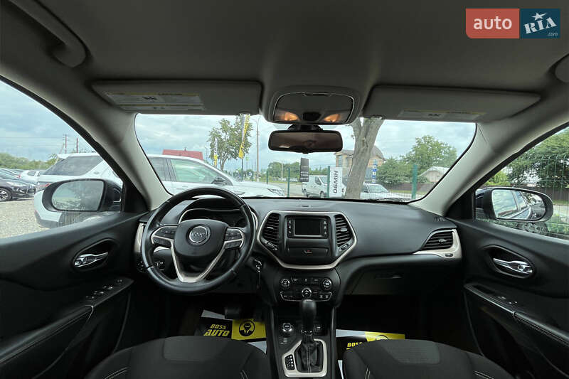 Внедорожник / Кроссовер Jeep Cherokee 2015 в Коломые