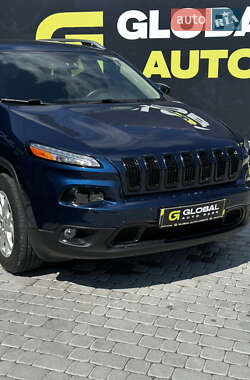 Внедорожник / Кроссовер Jeep Cherokee 2017 в 