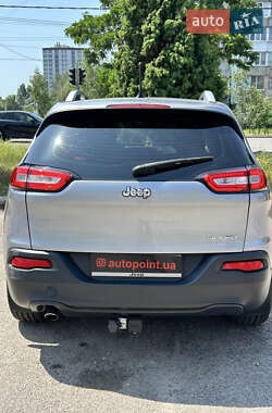 Позашляховик / Кросовер Jeep Cherokee 2013 в 