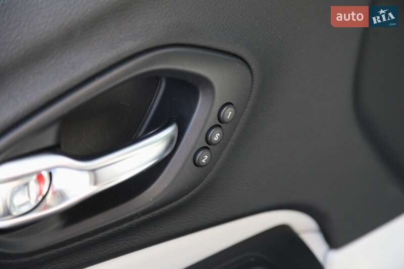 Внедорожник / Кроссовер Jeep Cherokee 2018 в Харькове