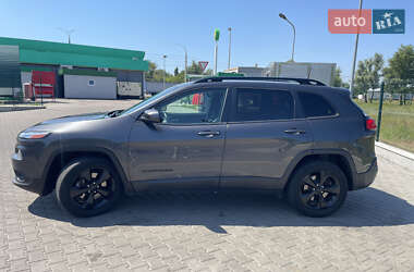 Внедорожник / Кроссовер Jeep Cherokee 2016 в 