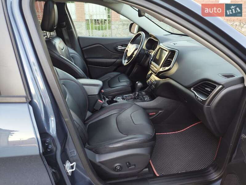 Позашляховик / Кросовер Jeep Cherokee 2019 в Кременчуці