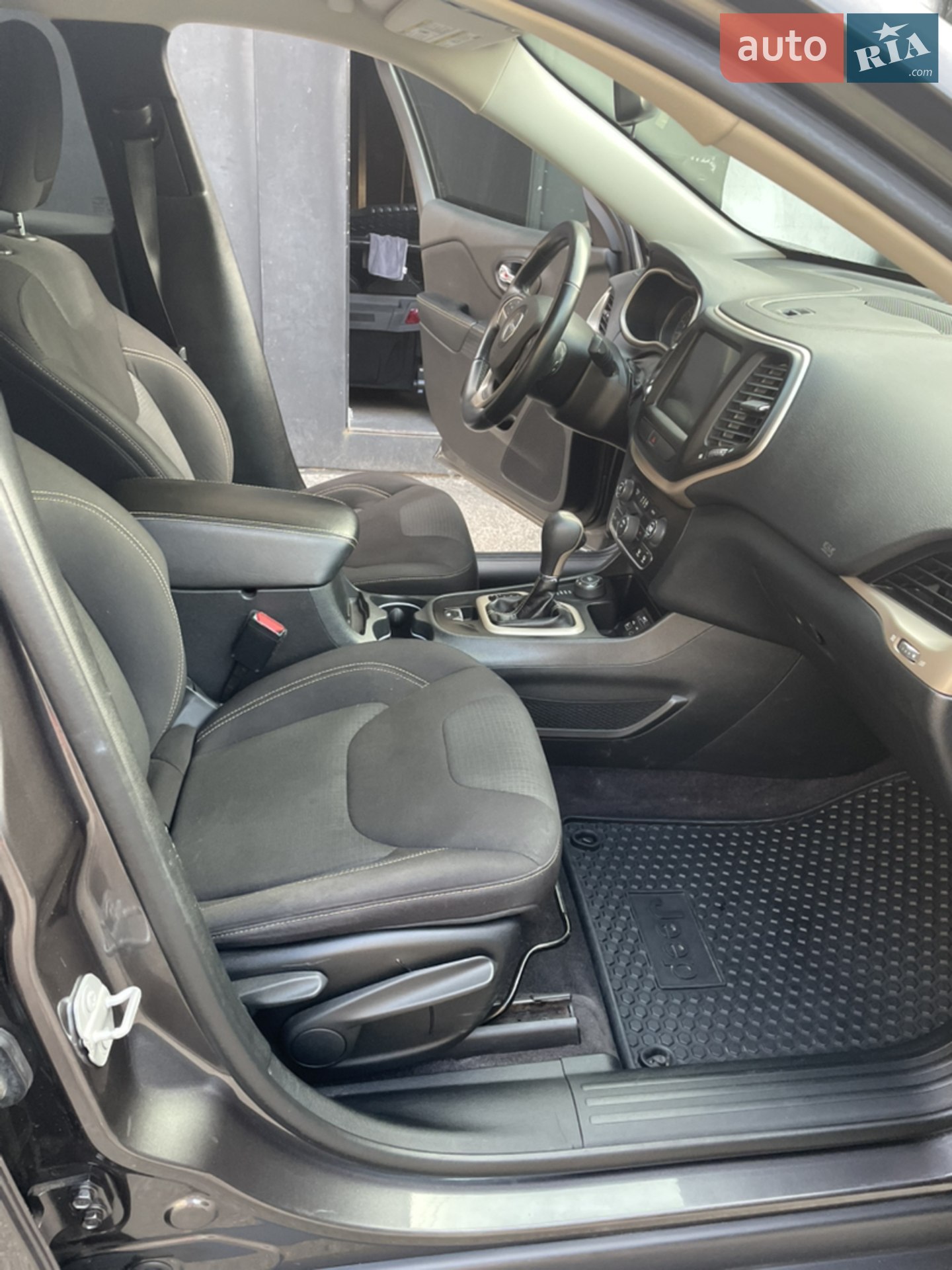 2016 Jeep Cherokee - мініатюра 8