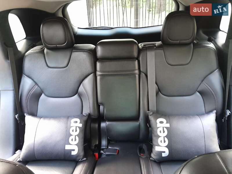 Позашляховик / Кросовер Jeep Cherokee 2016 в Києві