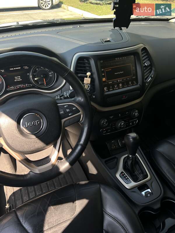 Позашляховик / Кросовер Jeep Cherokee 2015 в Дніпрі